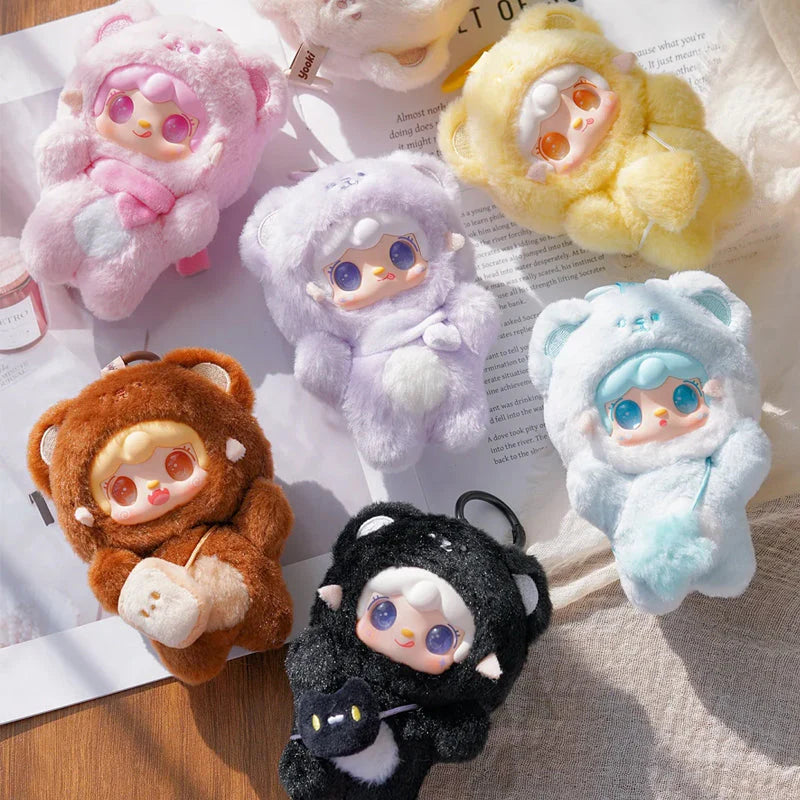 Yooki V4 Take A Bite Of Bear Plush Pendant