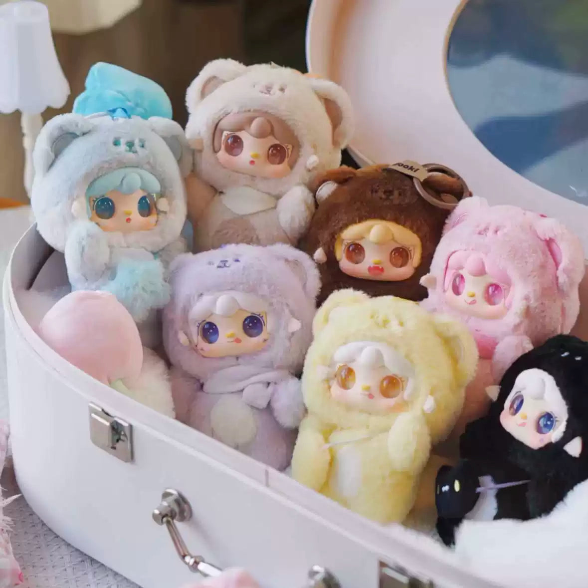 Yooki V4 Take A Bite Of Bear Plush Pendant