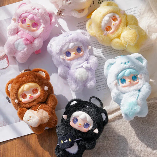 Yooki V4 Take A Bite Of Bear Plush Pendant
